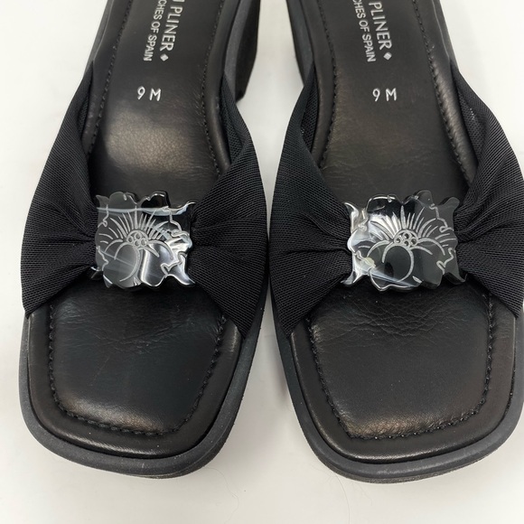 NWOB Donald J Pliner Black Stretch Wedge Sandals. Floral Center. Sz 9 - Picture 2 of 8